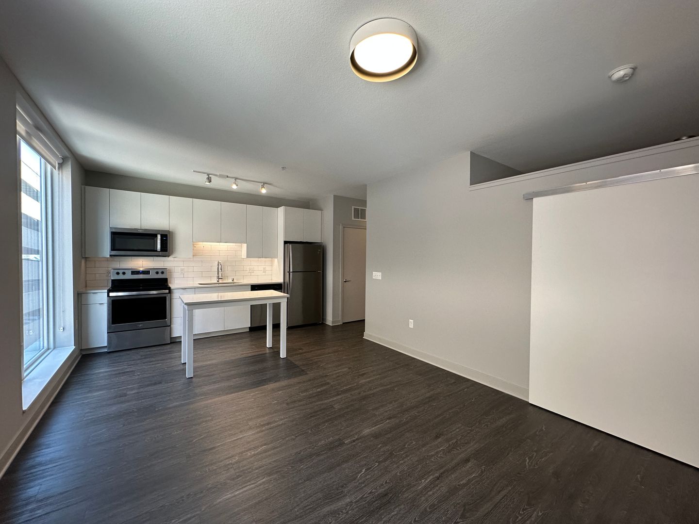 Luna Apartments 6 of 10