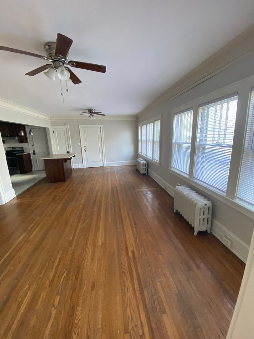 Minneapolis Apartment: 705 West 31st St