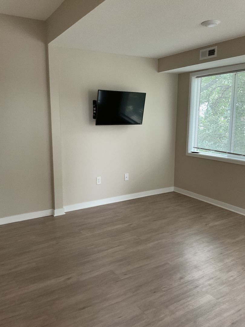 Minneapolis Apartment: 3107 4th St. SE