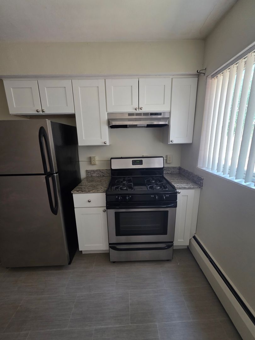 Minneapolis Apartment: 982-986 15th Ave SE