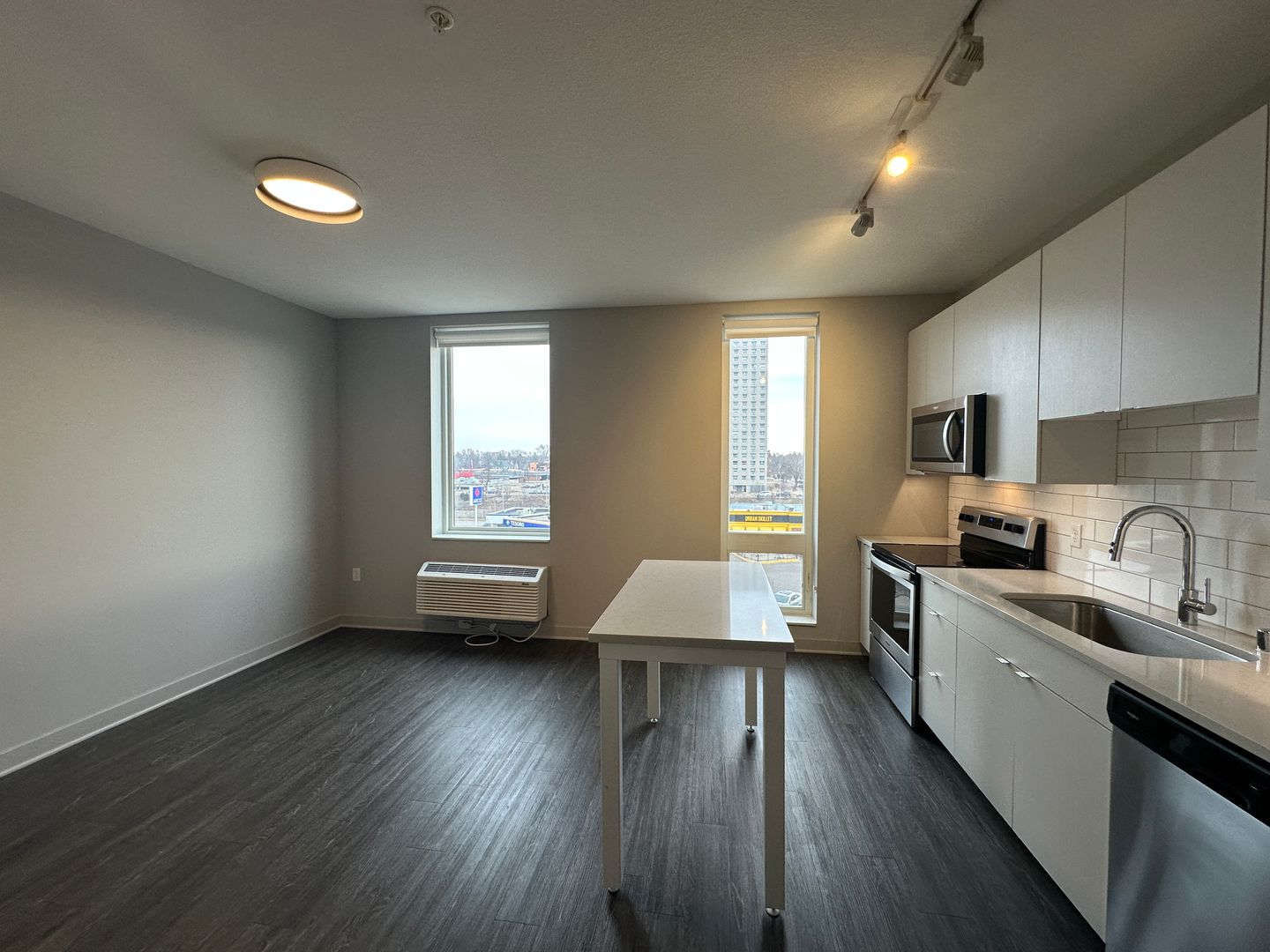 Luna Apartments 34 of 64