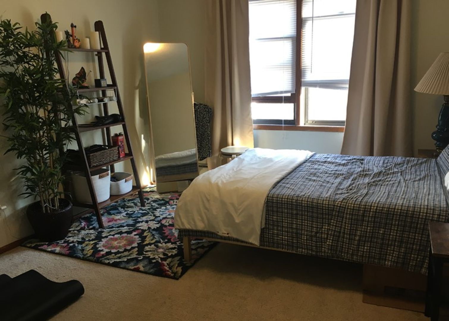 Minneapolis Apartment: 526 11th Avenue SE
