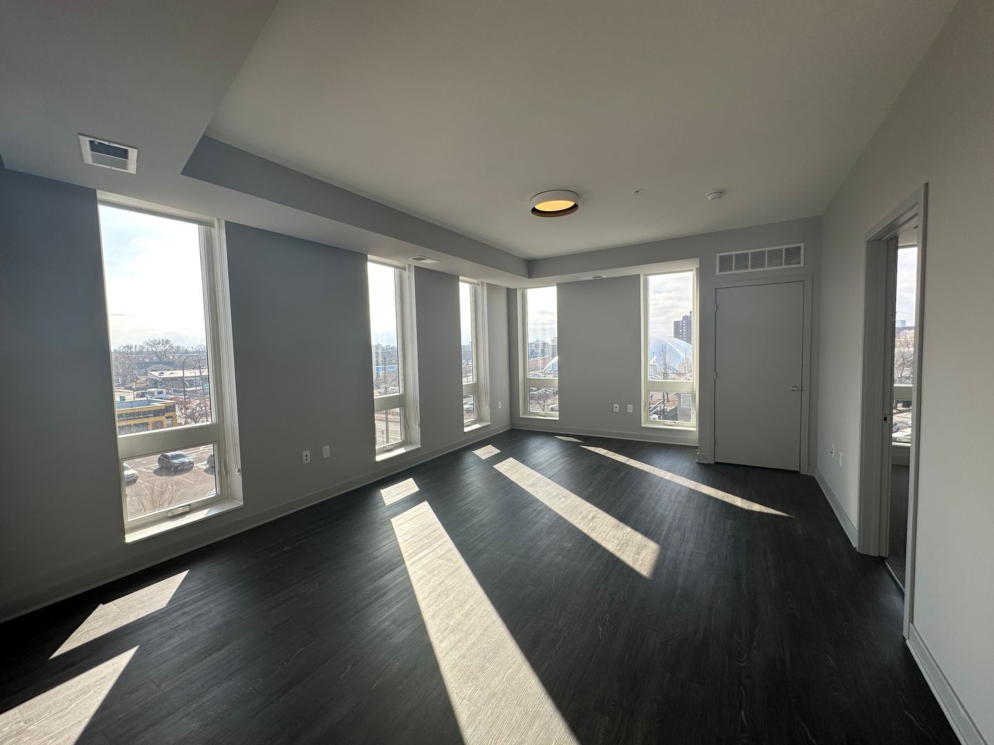 Luna Apartments 5 of 21