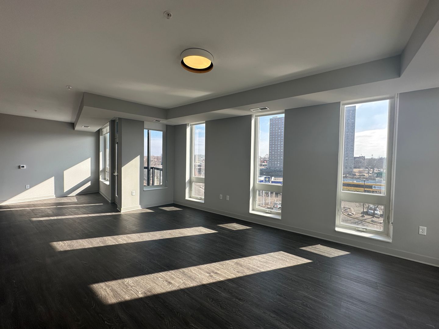 Luna Apartments 8 of 21
