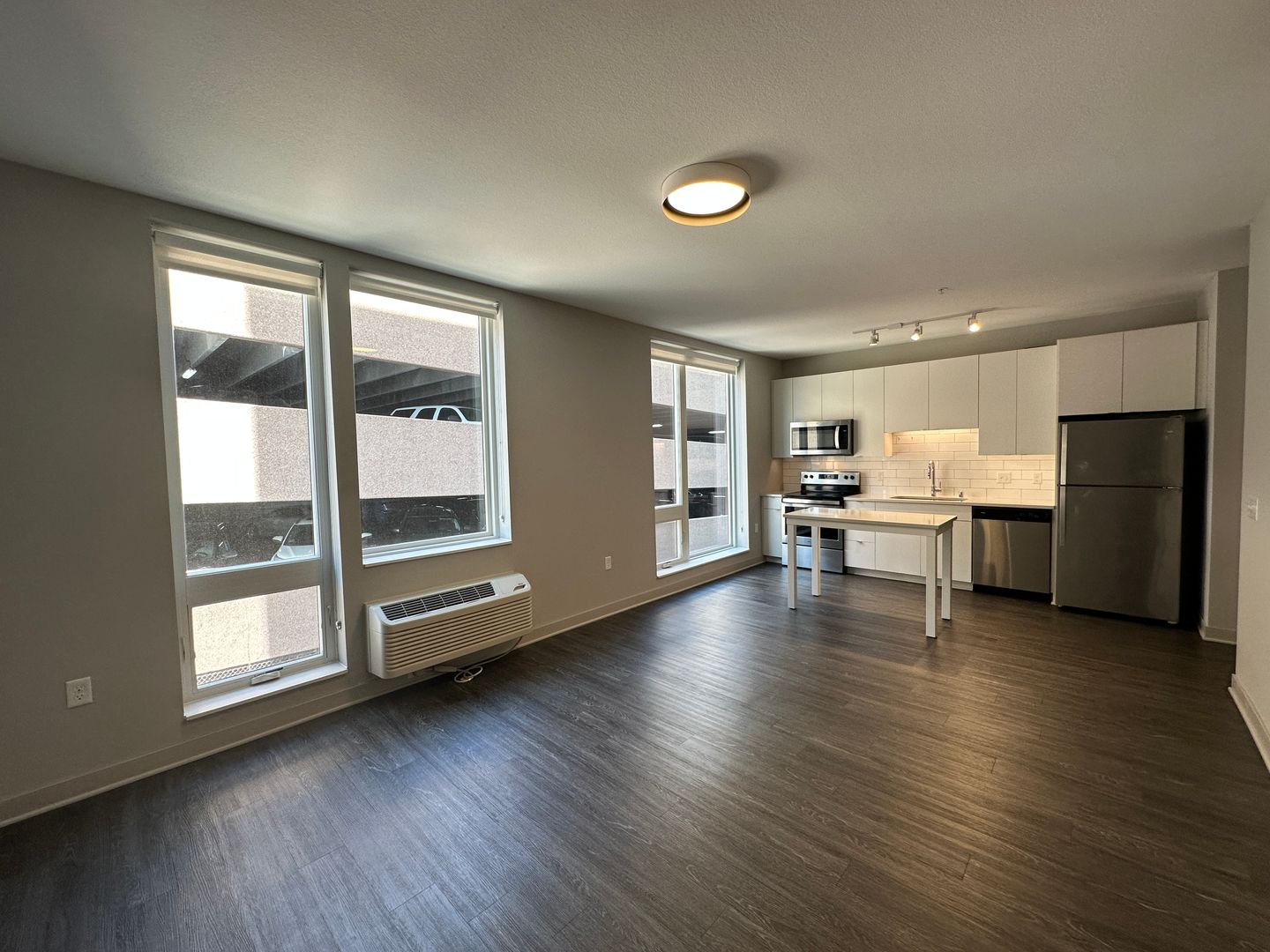 Luna Apartments 9 of 10