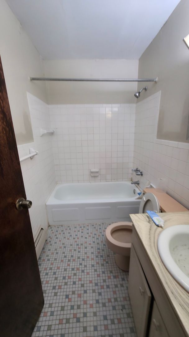 Minneapolis Apartment: 2801 Girard Ave. S.