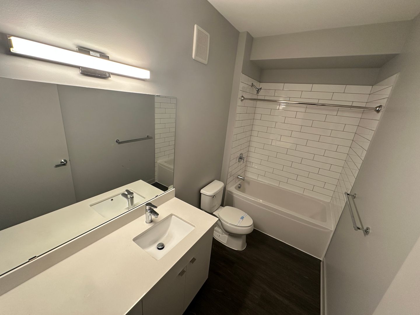 Luna Apartments 5 of 15