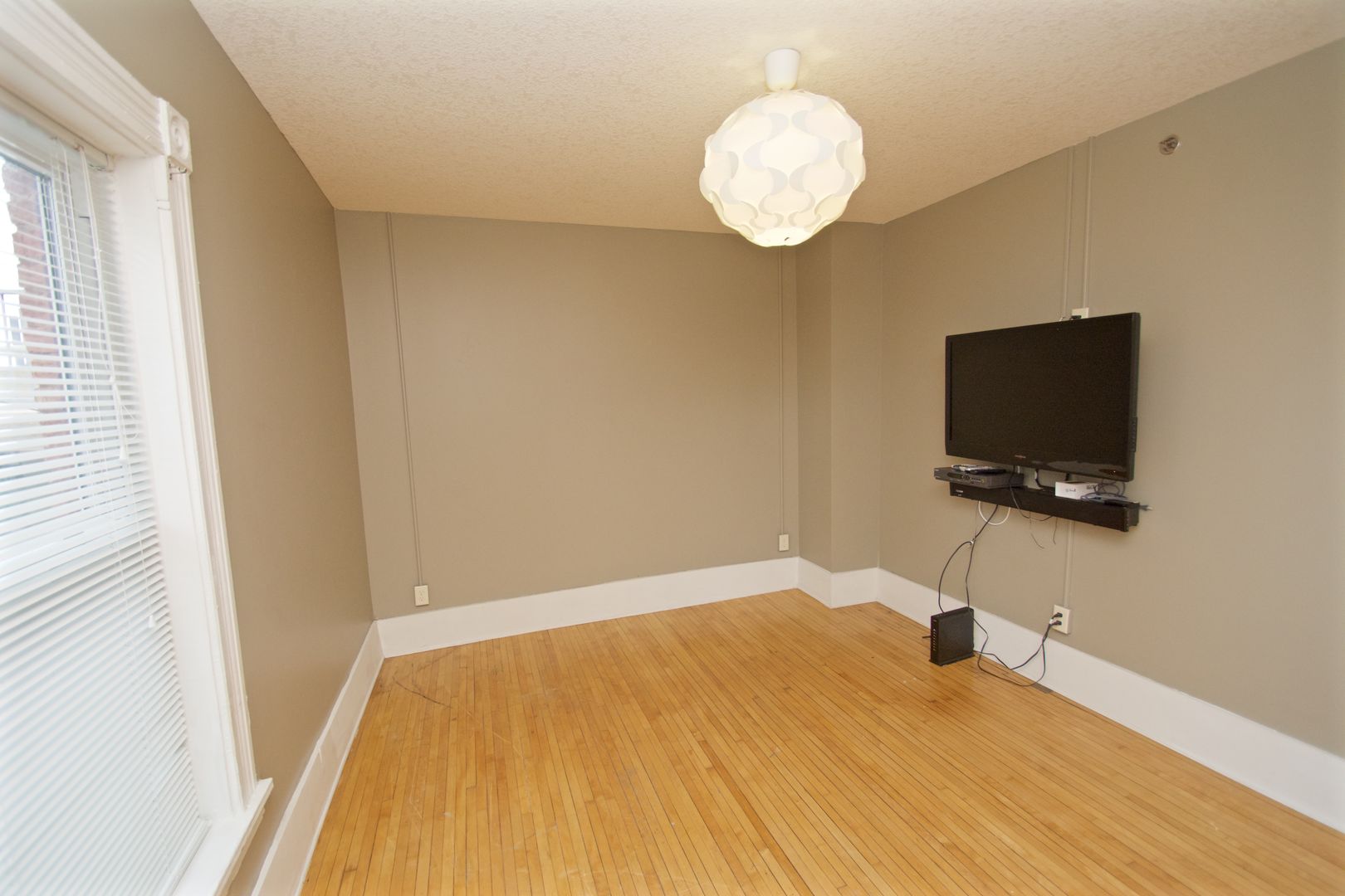 Minneapolis Townhome: 1022 University Ave