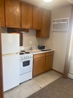 Corner One Bedroom – photo 1