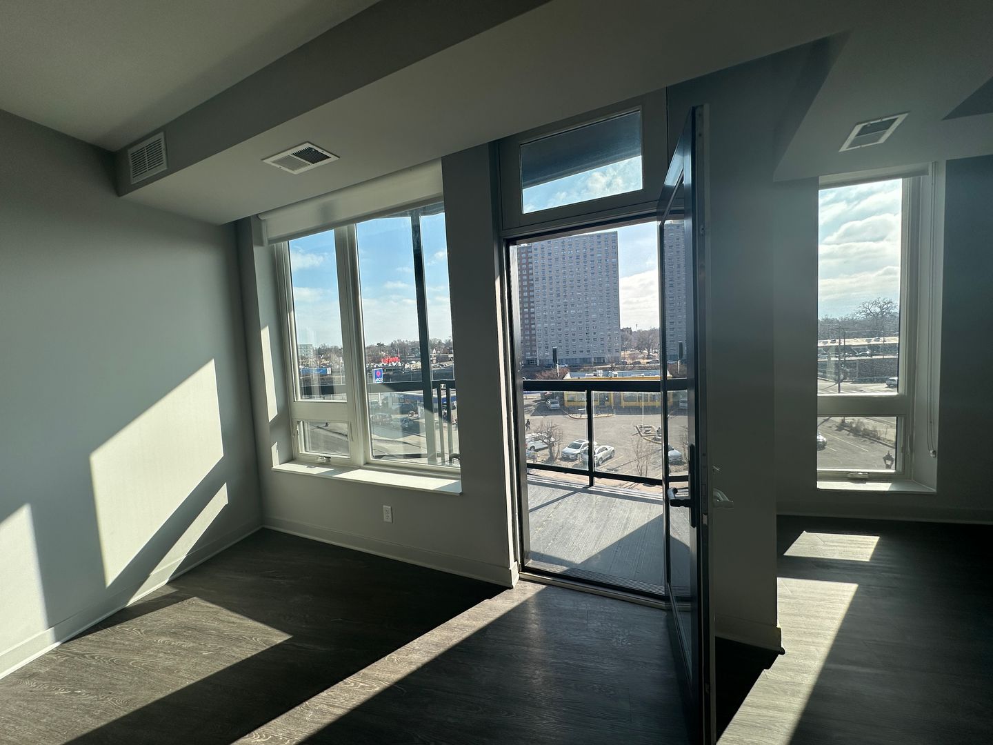 Luna Apartments 14 of 21