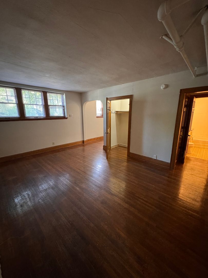 Minneapolis Apartment: 3200 Garfield Avenue South