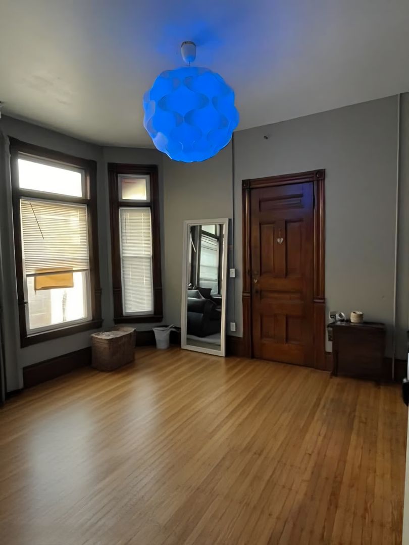 Minneapolis Townhome: 1022 University Ave