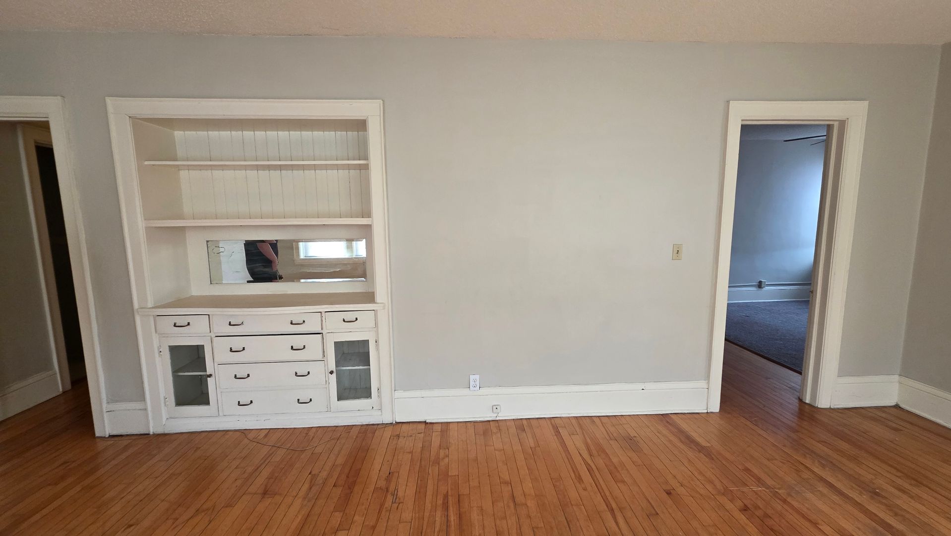 Minneapolis Apartment: 2118 Dupont Avenue South