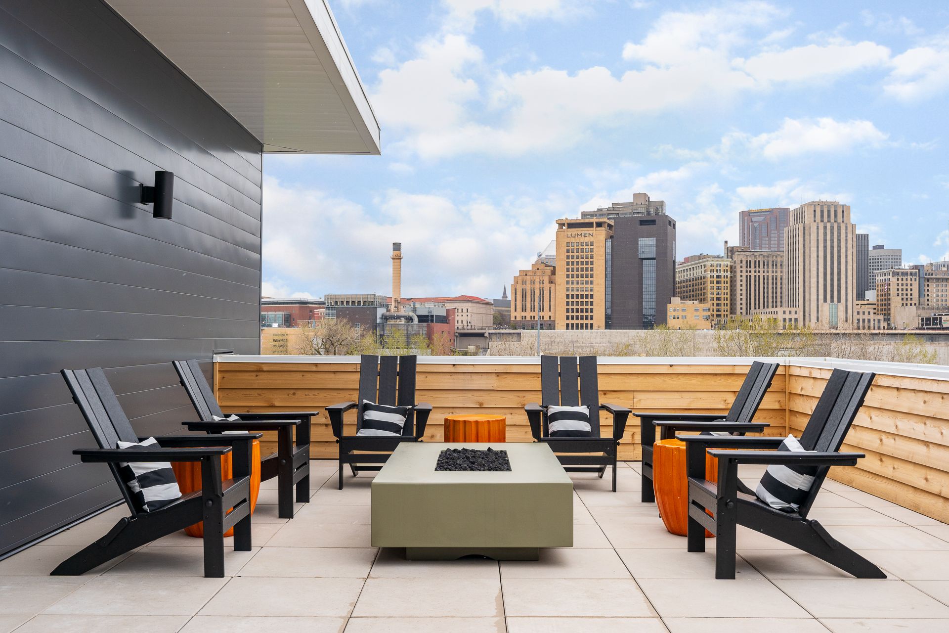 St. Paul Apartment: 84 W Water Street