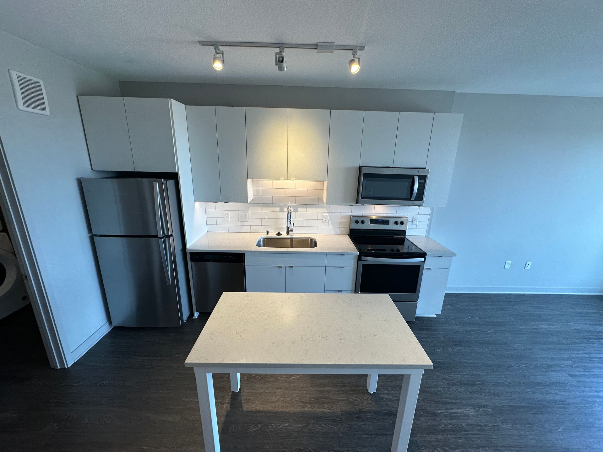 Luna Apartments 11 of 14
