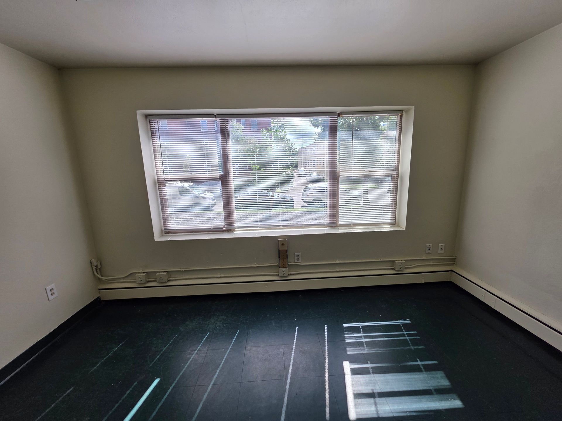 Minneapolis Apartment: 325 8th Avenue