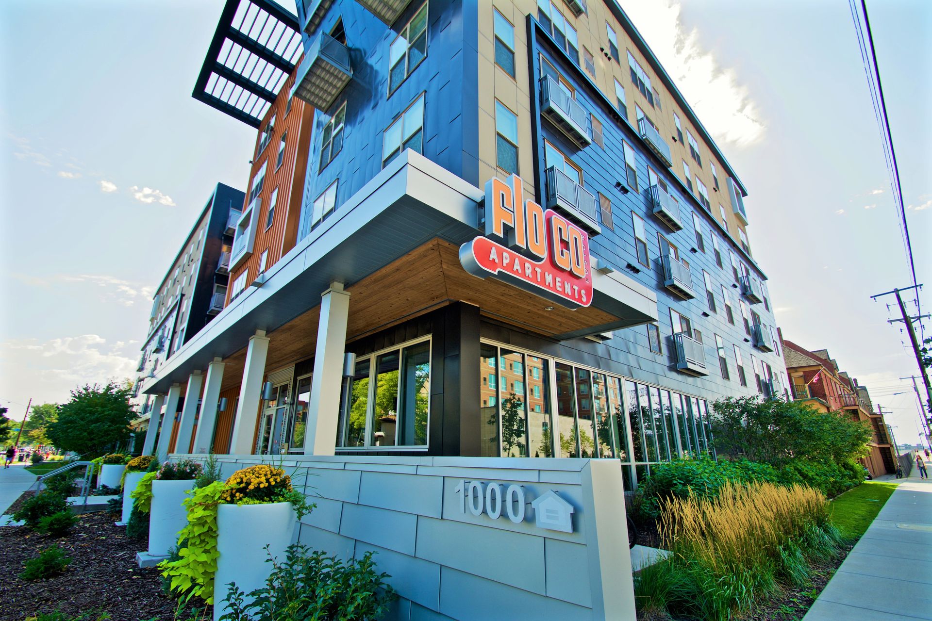 Minneapolis Apartment: 1000 University Ave SE