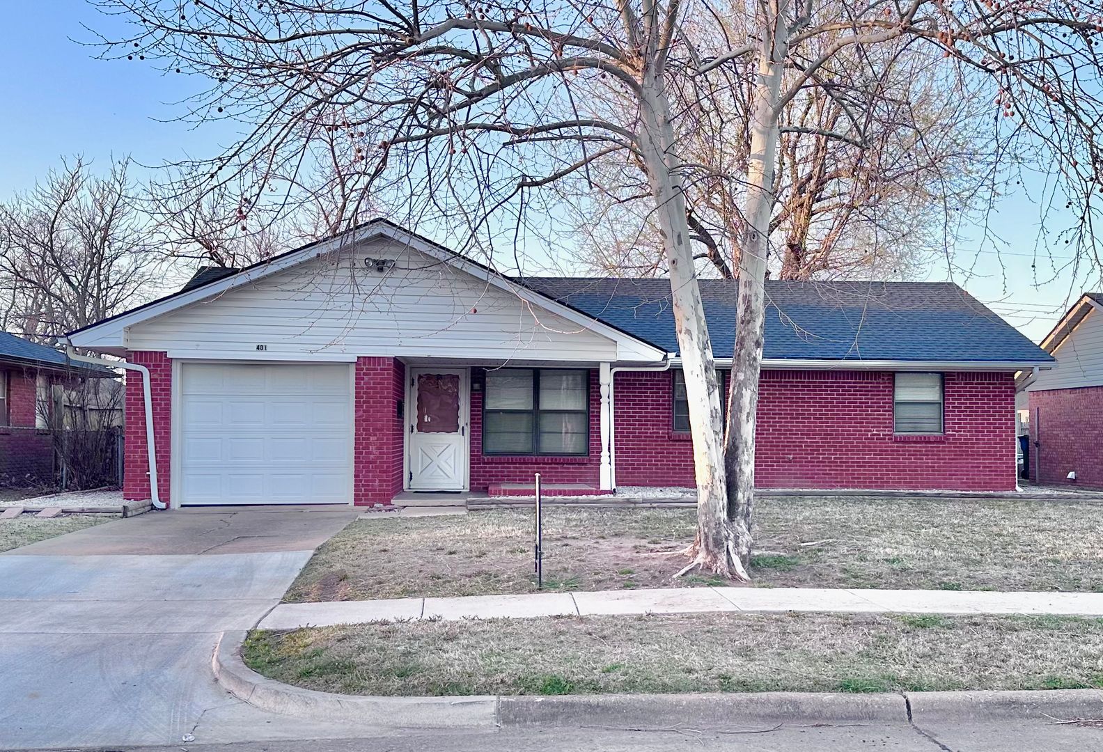 Norman House: 401 Mimosa