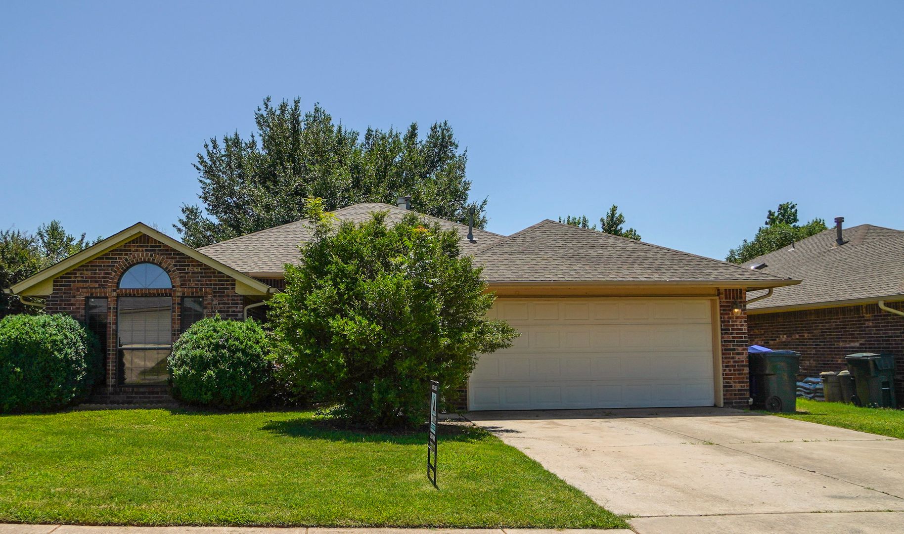 Norman House: 904 Goshawk Dr