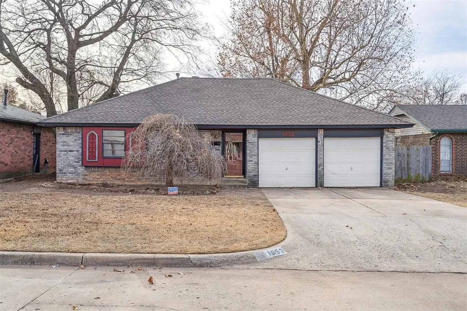 Moore House: 1052 NW 7th Place