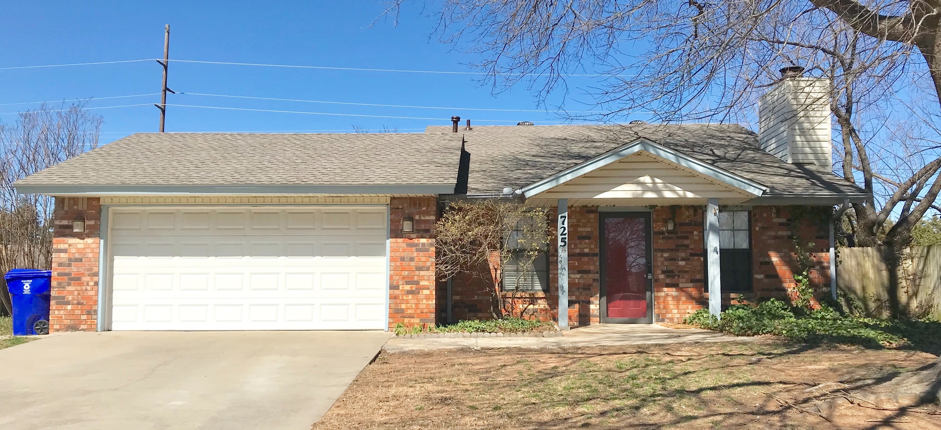 Norman House: 725 Peregrine Dr