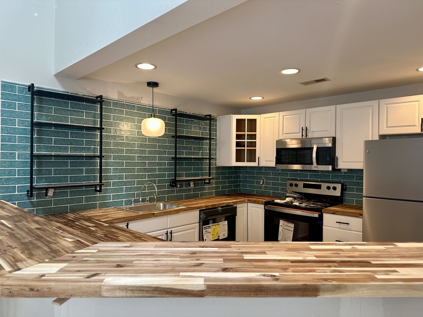 Ashevile Apartment: 76 North Lexington Avenue