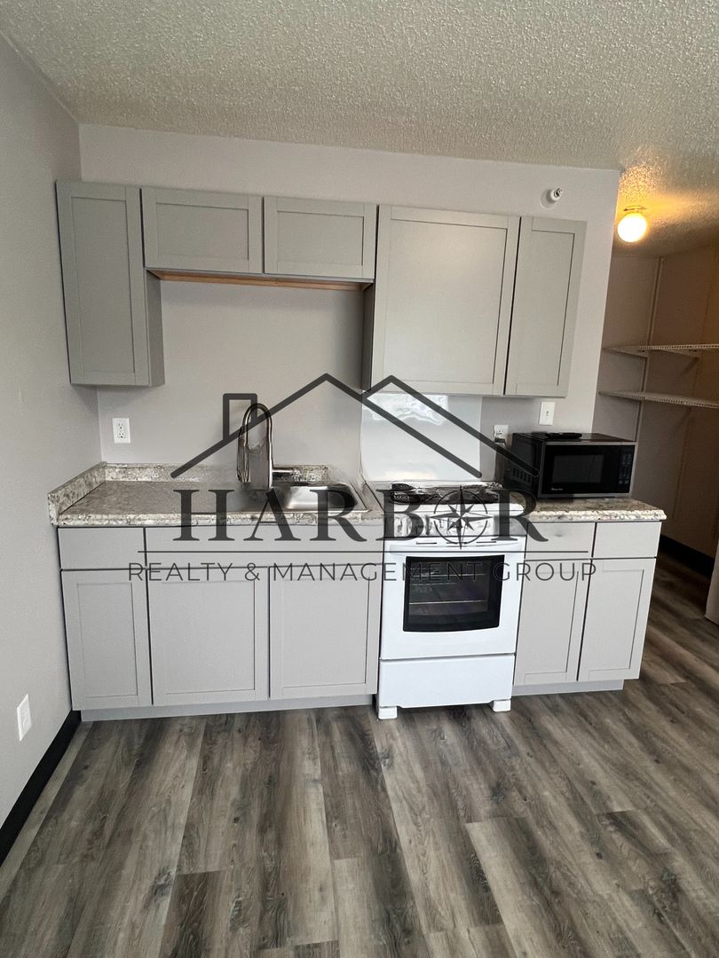 Austin Apartment: 3303 West Oakland Avenue