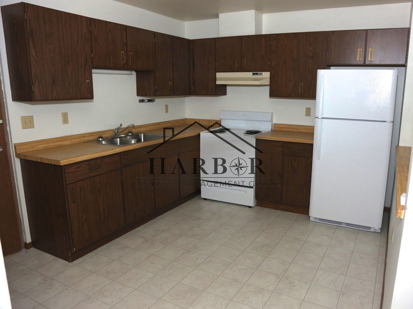 Lamberton Apartment: 200 10th Avenue East