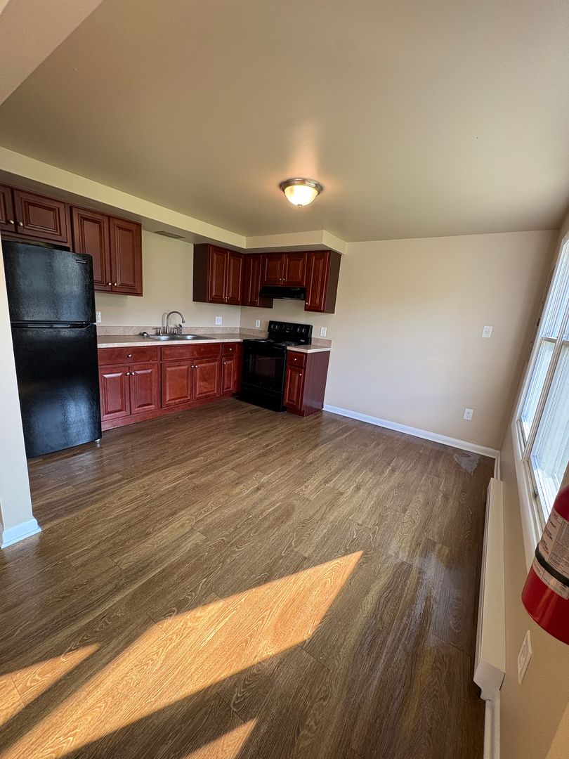 East Stroudsburg Apartment: 339 Race Street/10 Adams Street/106 Madison St