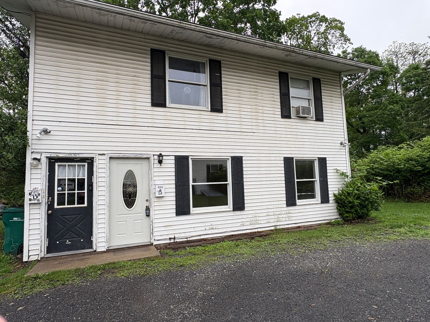 East Stroudsburg Apartment: 125 Elizabeth Street