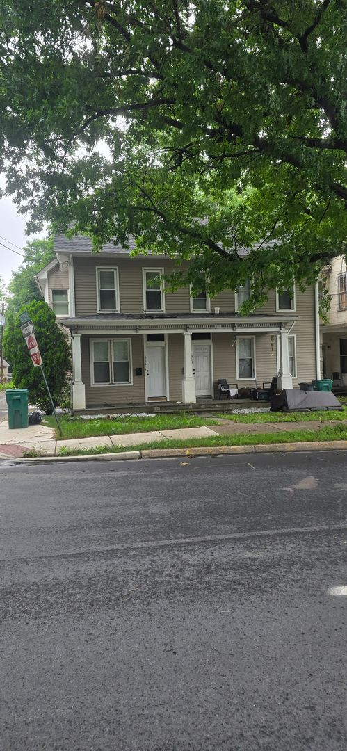East Stroudsburg Apartment: 313-315 South Courtland St.