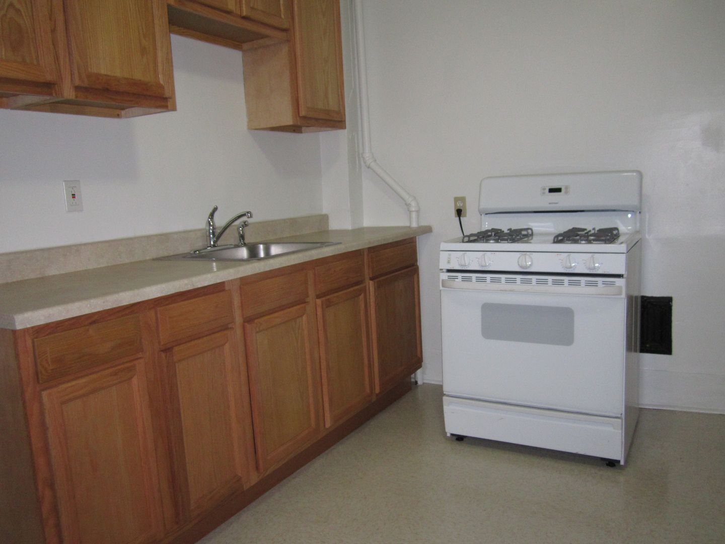 Syracuse Apartment: 120-24 Trinity Place