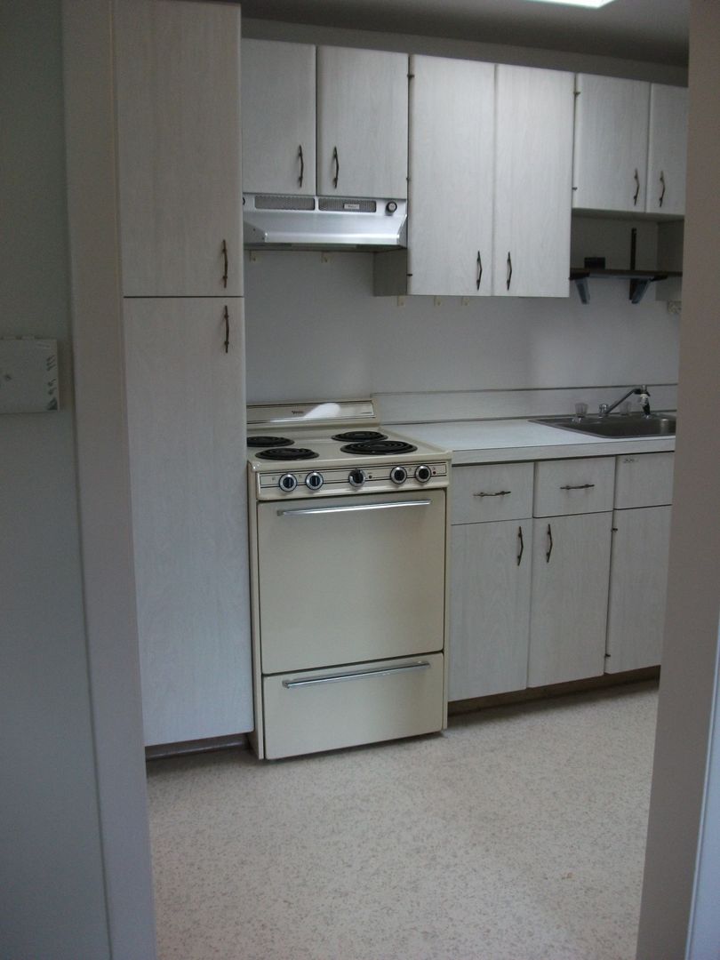 Syracuse Apartment: 1605-1711 Meadowbrook Drive (Brookside)