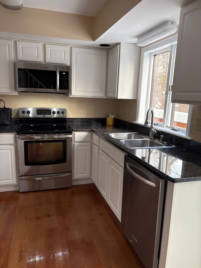 Manlius Apartment: 4666-68 Troop K Road