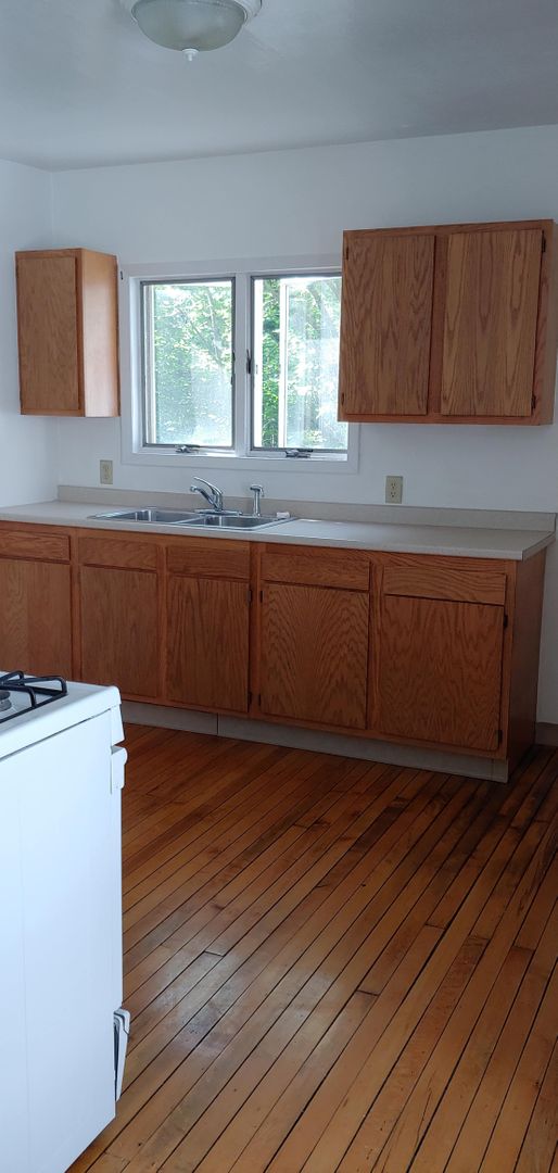 Syracuse Apartment: 412 Hamilton Street