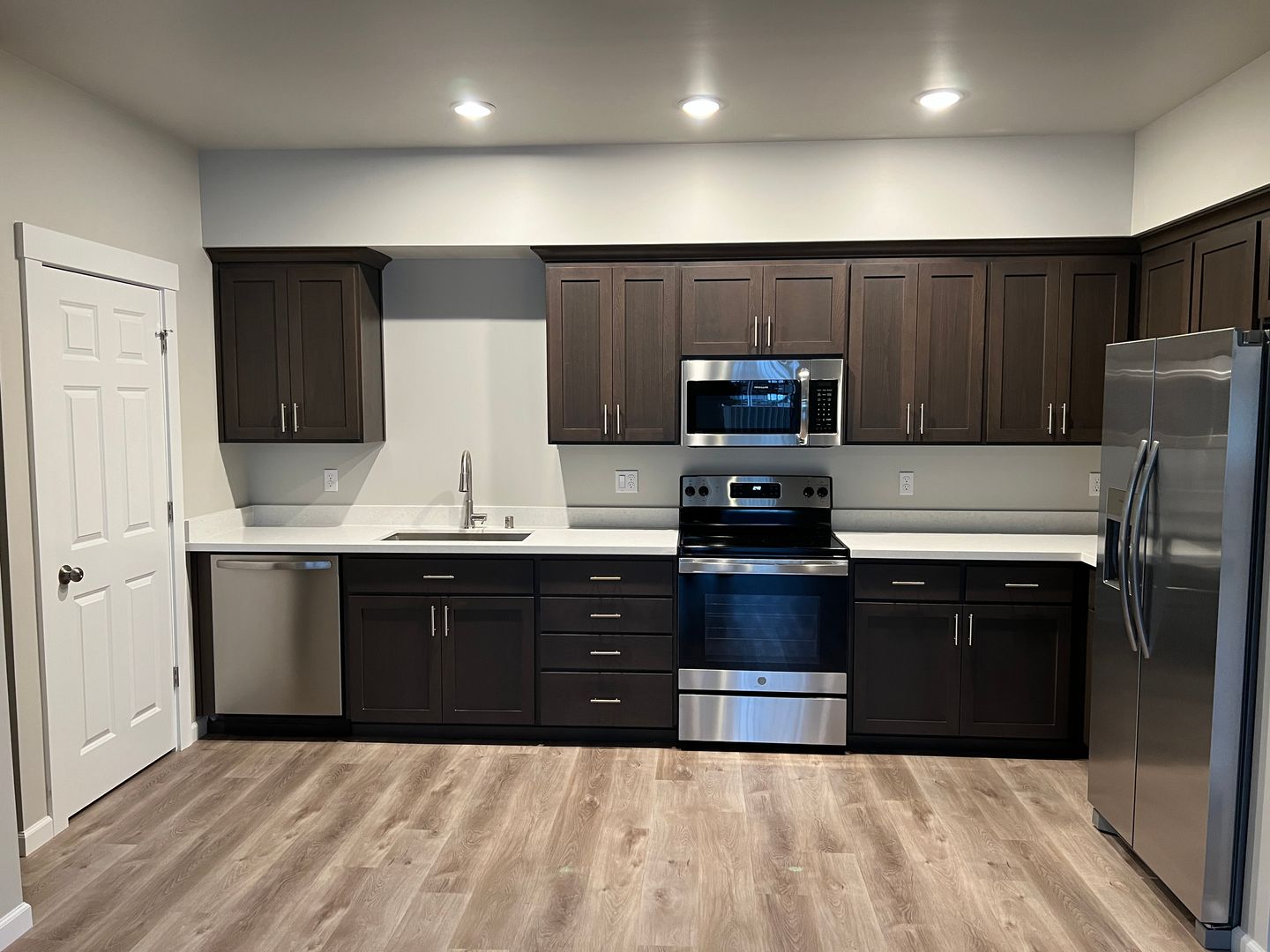 Bonney Lake Apartment: 9803 221st Ave E