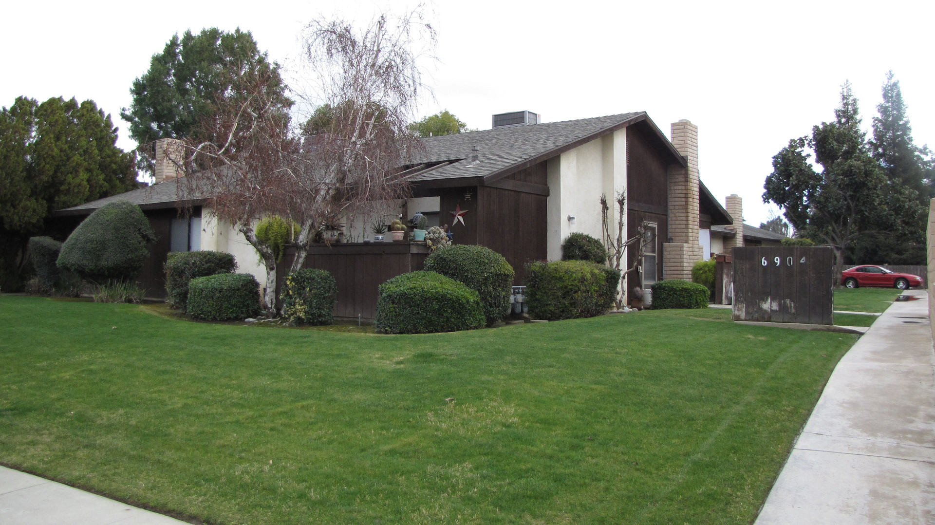 Bakersfield Apartment: 6904 Klamath Way