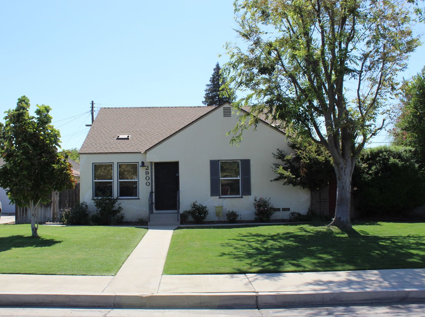 Bakersfield House: 2900 Beech St.