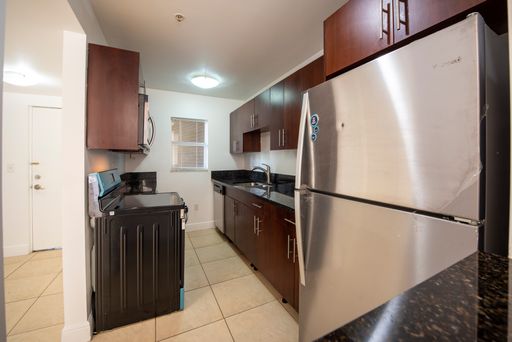 2 Bedrooms 1.5 Bathrooms – photo 1