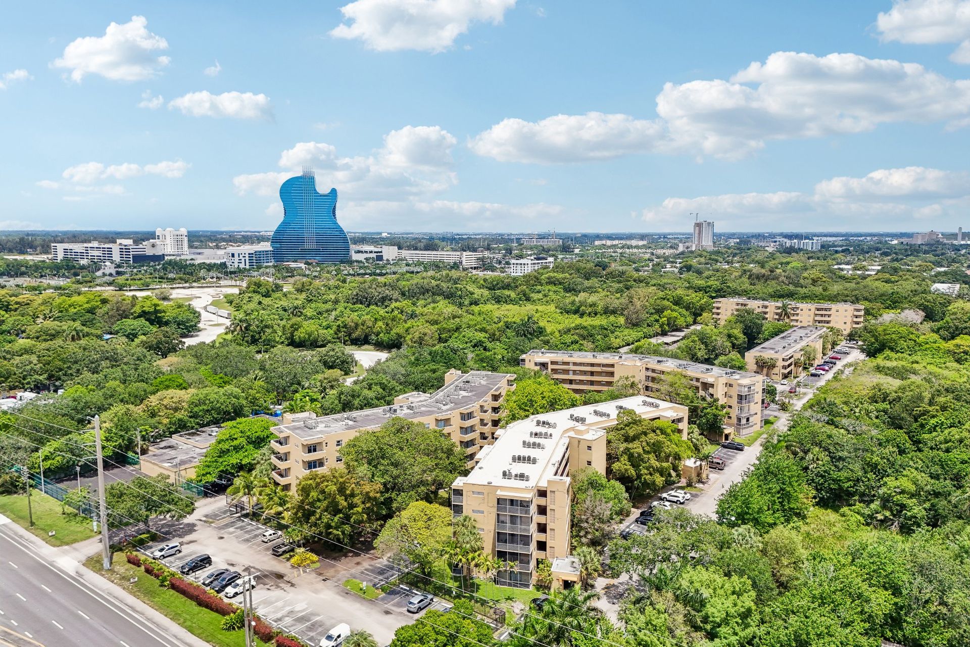 Dania Beach Apartment: 4147 Stirling Road