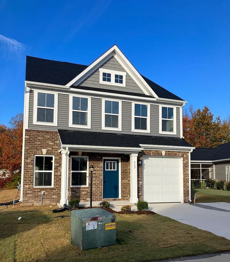 Elizabeth City House: 317 Egret Court