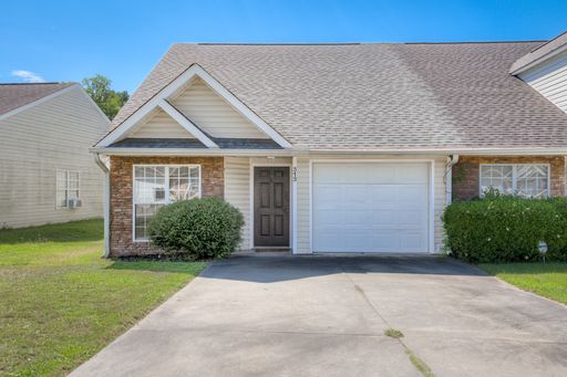 3 Bed 3 Bath Rental at 313 Whitney Pl, Augusta, GA – photo 1