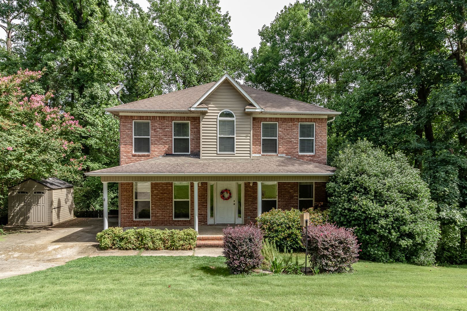Martinez House: 438 Bristol Road