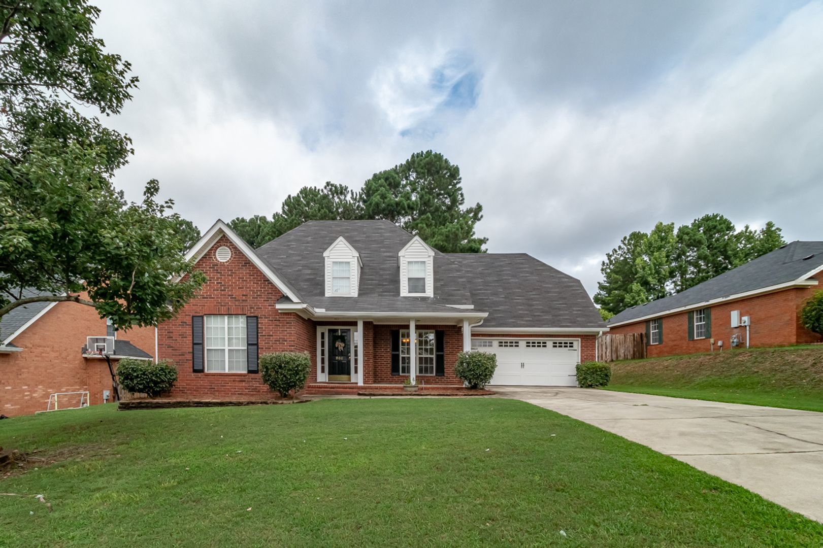 Evans House: 906 Prairie Pass