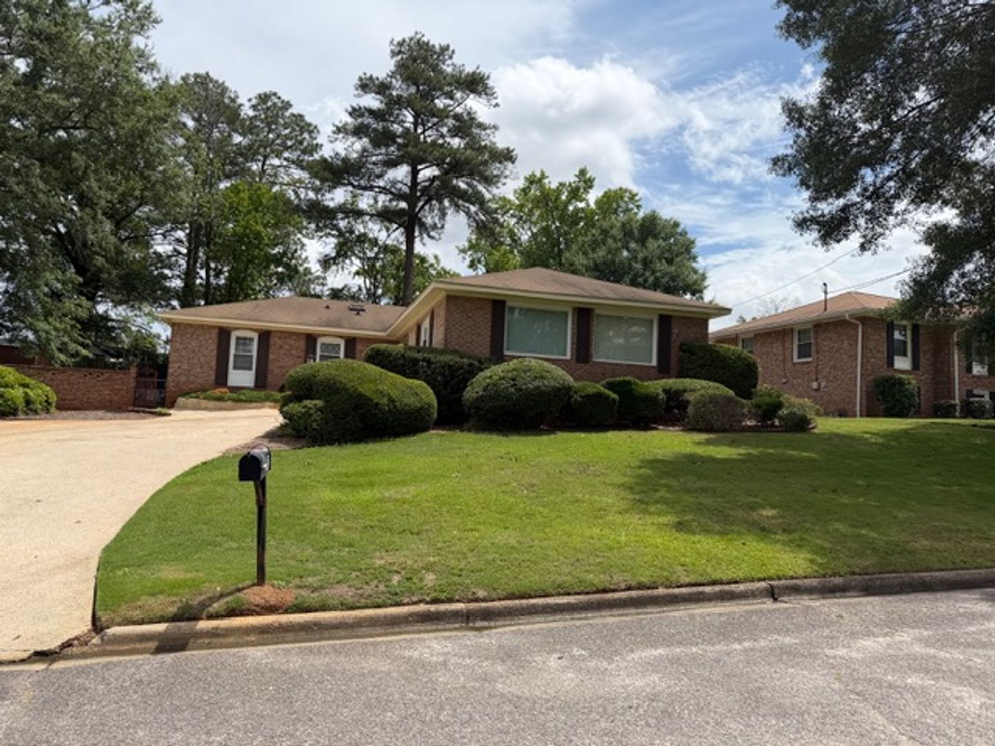Augusta House: 2705 Bolling Rd