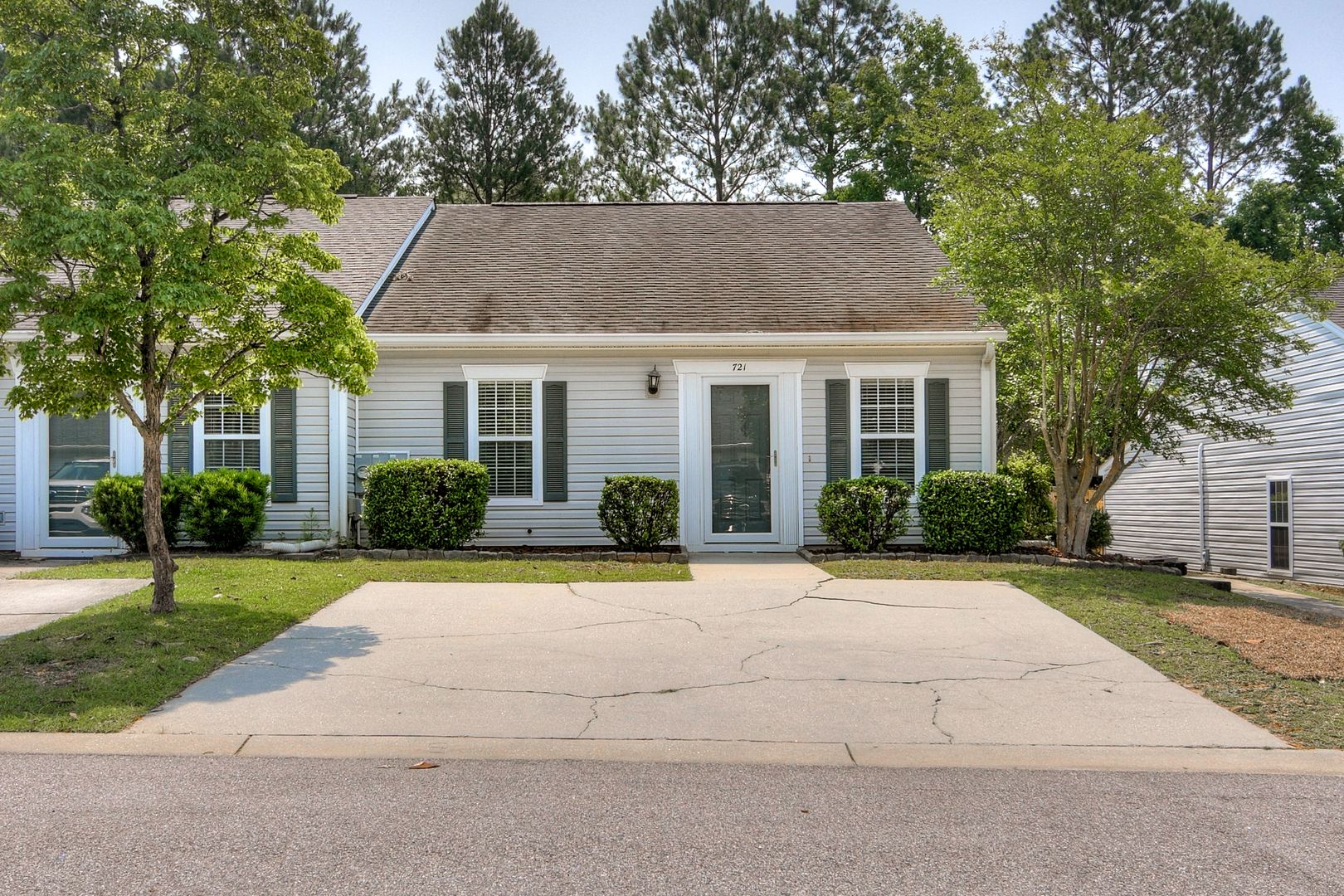 Evans House: 721 Faircloth Ct