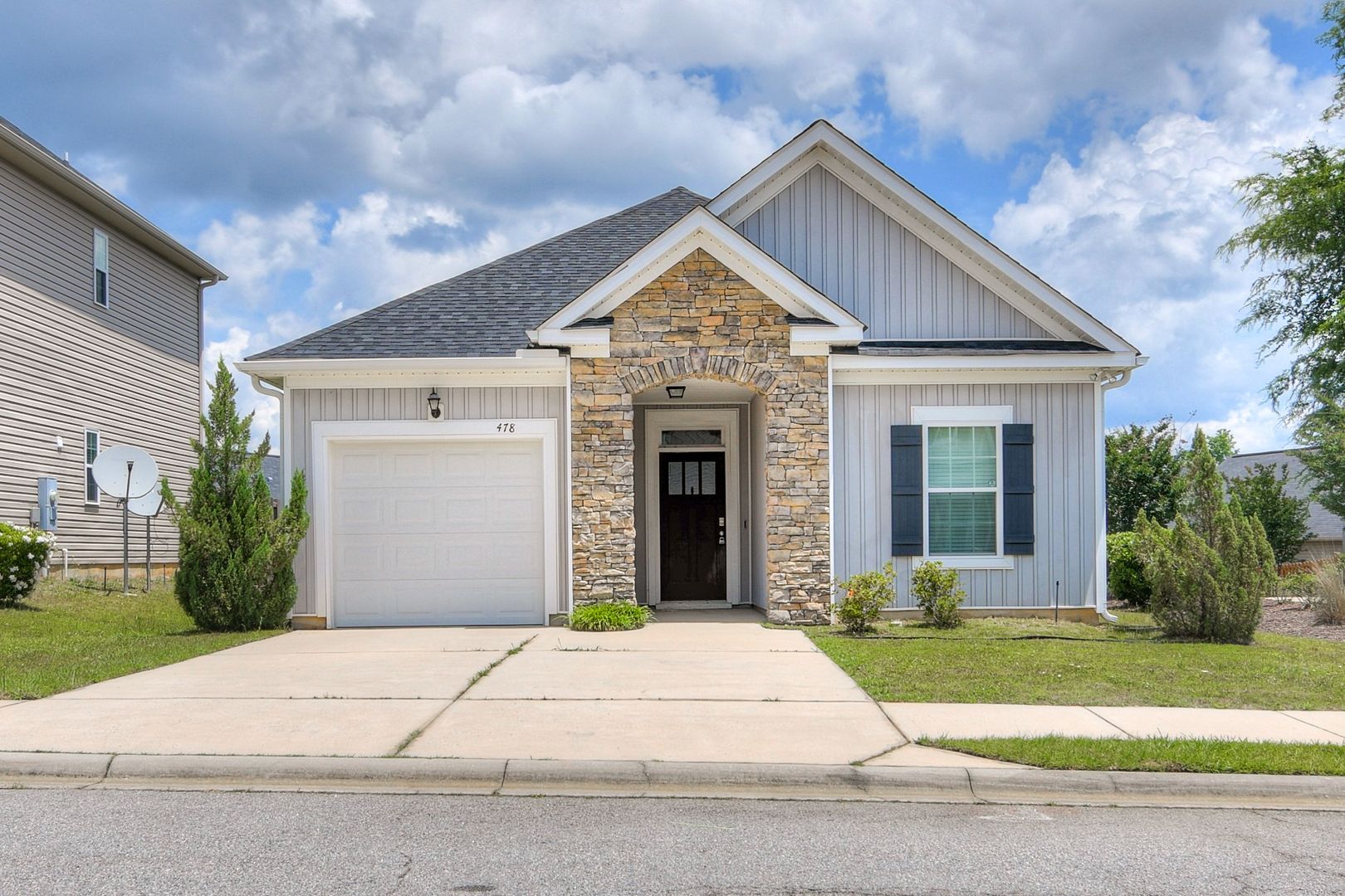 Grovetown House: 478 Brantley Cove Cir