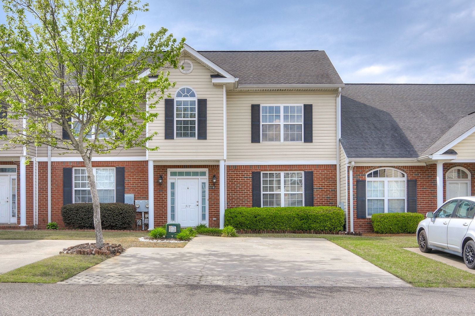 Evans House: 317 Hogan Way