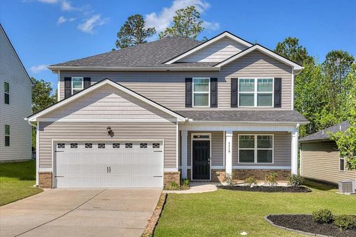 5 Bedroom 3.5 Bathroom Home in Haynes Station – photo 1