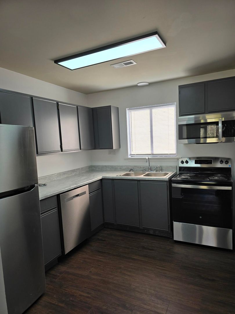 Rocky Mount Apartment: 401 Hill top  Drive